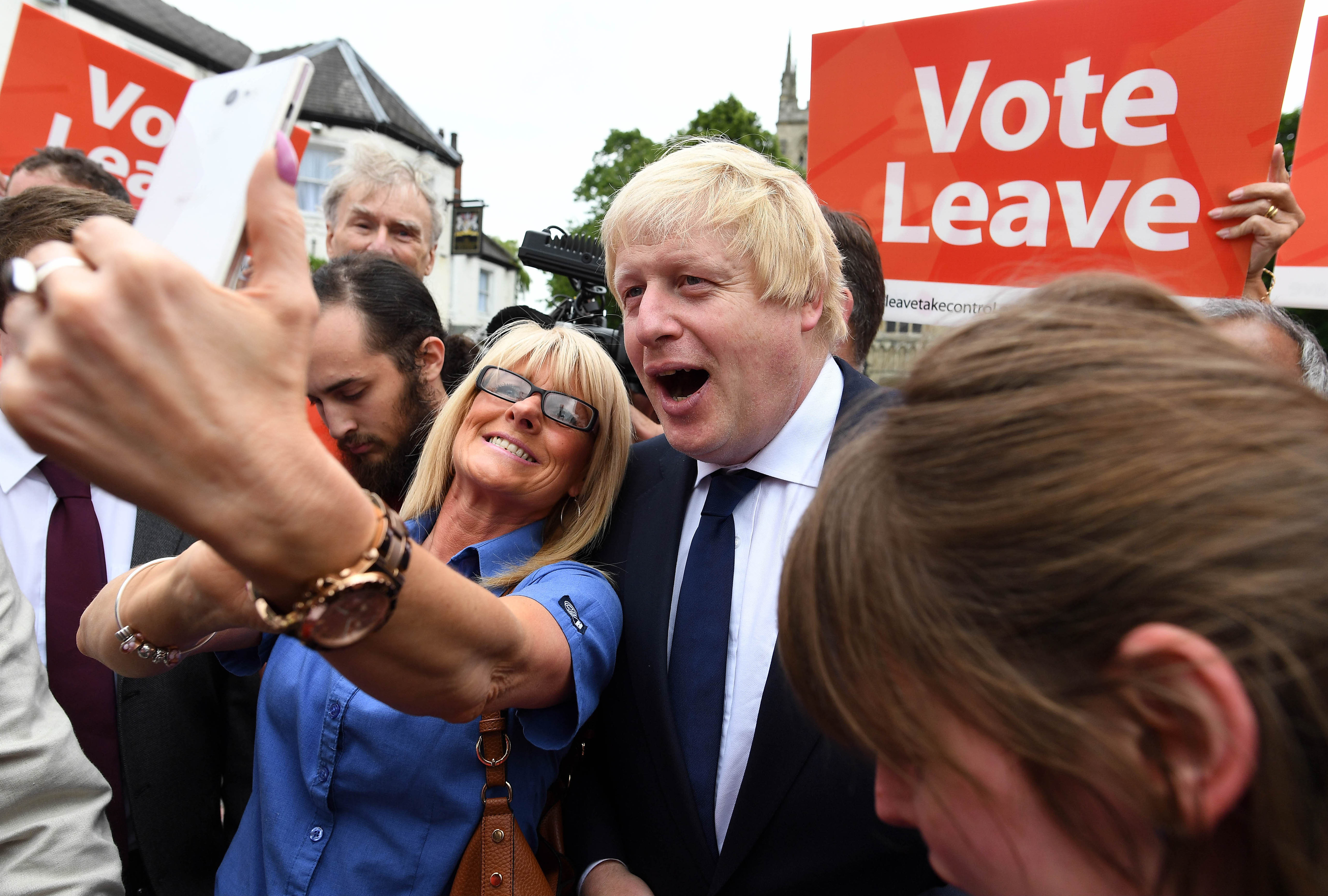Politicians and leaders congratulate PM on baby