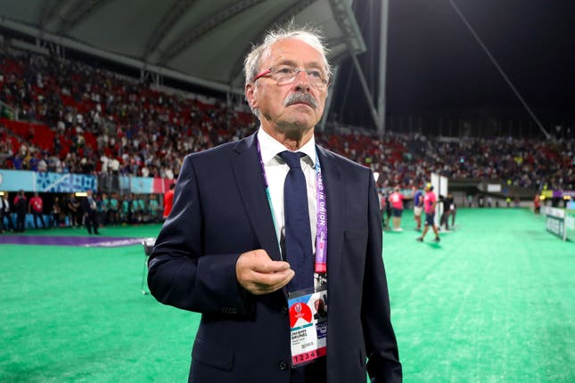 France Head Coach Jacques Brunel could have to deal with a player revolt