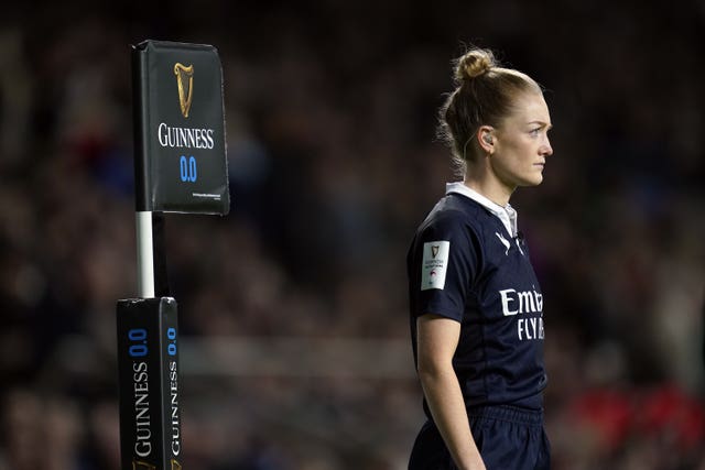 Hollie Davidson was an assistant referee at Twickenham