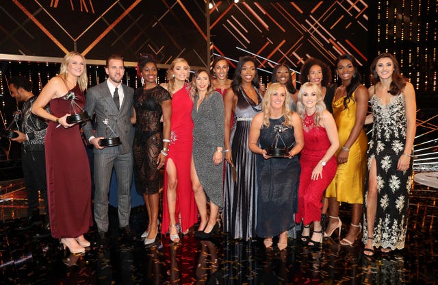 Tracey Neville and the England netball team were honoured with two prizes at Sunday's BBC Sports Personality of the Year show