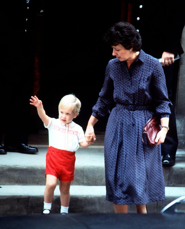 Prince William waves to the crowd as he leaves the Lindo Wing in 1984 (PA)