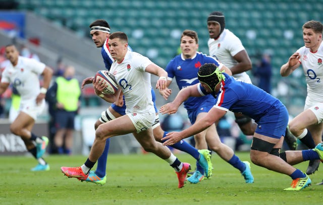 Henry Slade breaks through