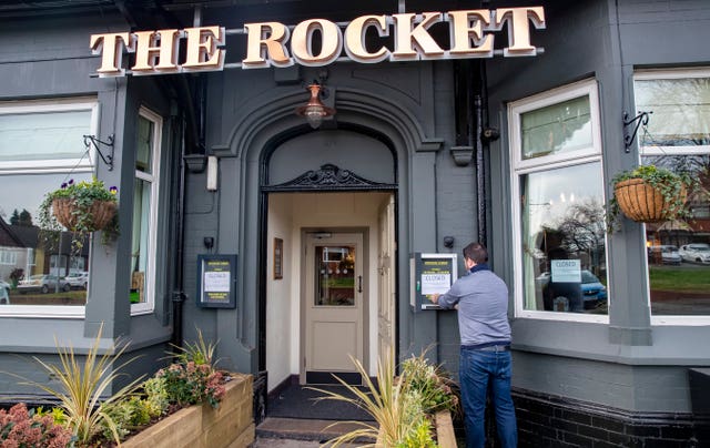 Coronavirus closes pubs