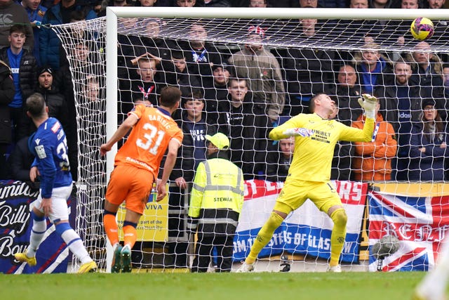Nicky Clark scores