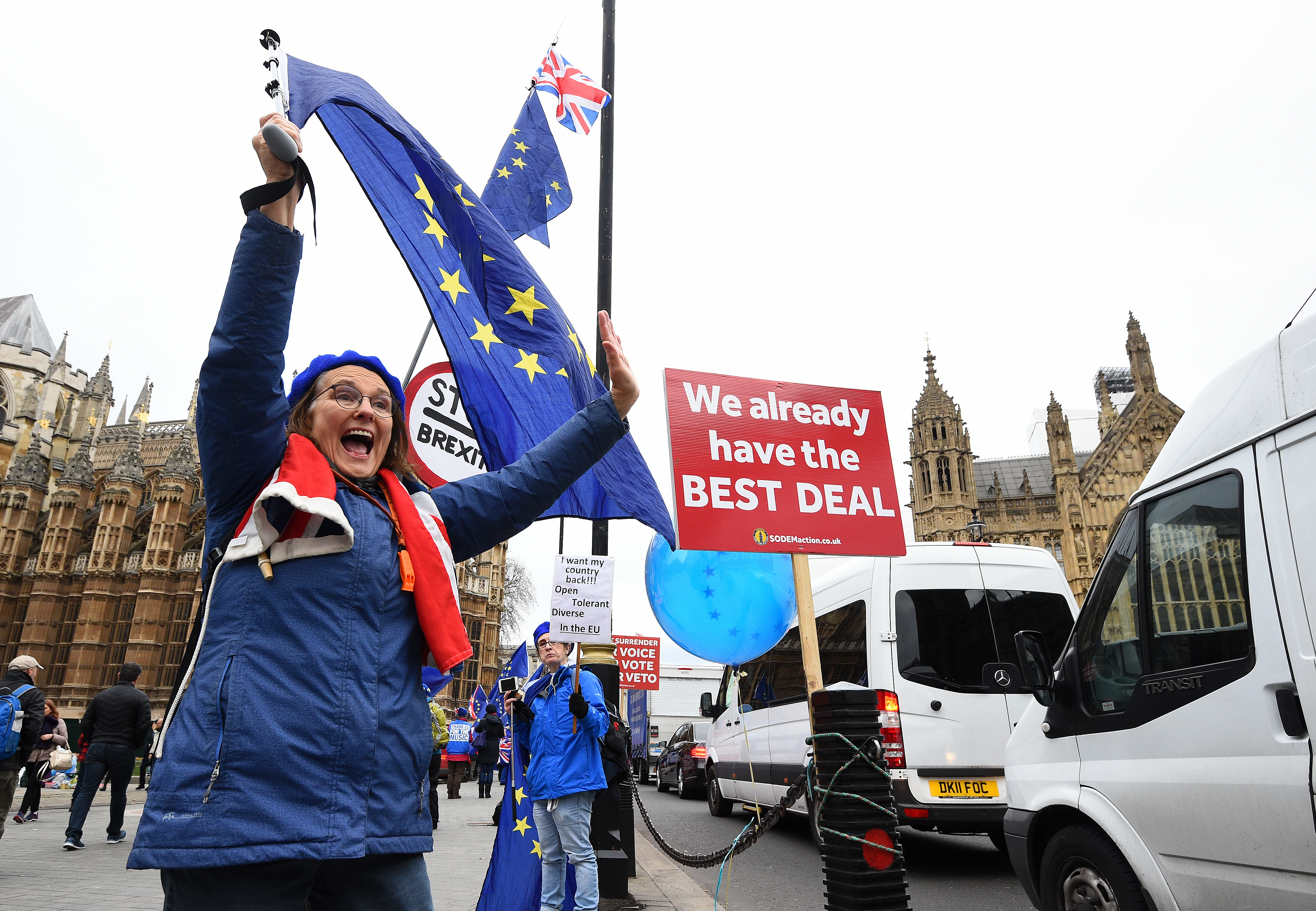 Theresa May cancels Brexit vote Theresa May cancels Brexit vote