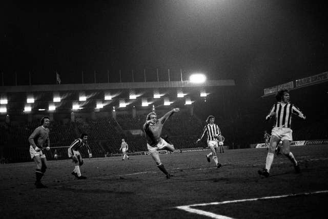 PLYMOUTH VS MAN CITY 1974