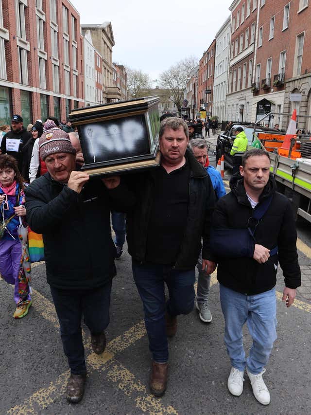 Fuel protesters on Dawson Street in Dublin