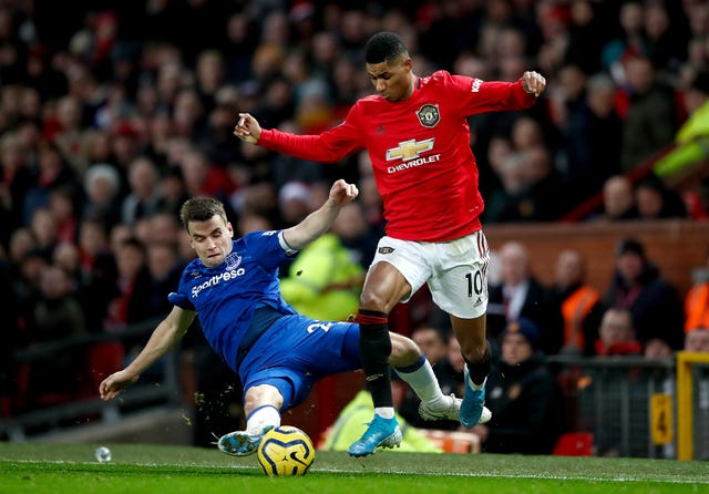 Manchester United were held to a 1-1 draw by Everton on Sunday