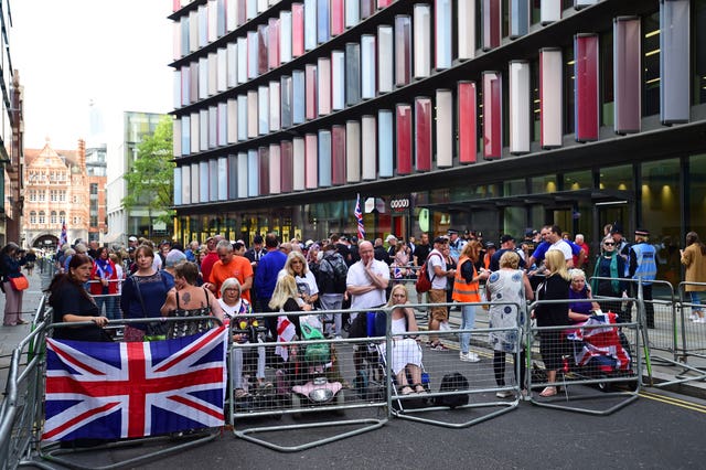 Tommy Robinson supporters outside the Old Bailey