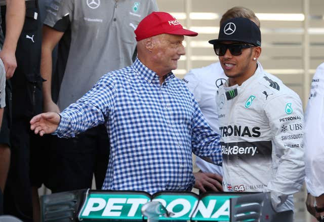 Lewis Hamilton with Lauda during the end of year team photo ahead of the 2014 Abu Dhabi Grand Prix at the Yas Marina Circuit, Abu Dhabi