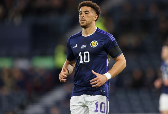 Che Adams