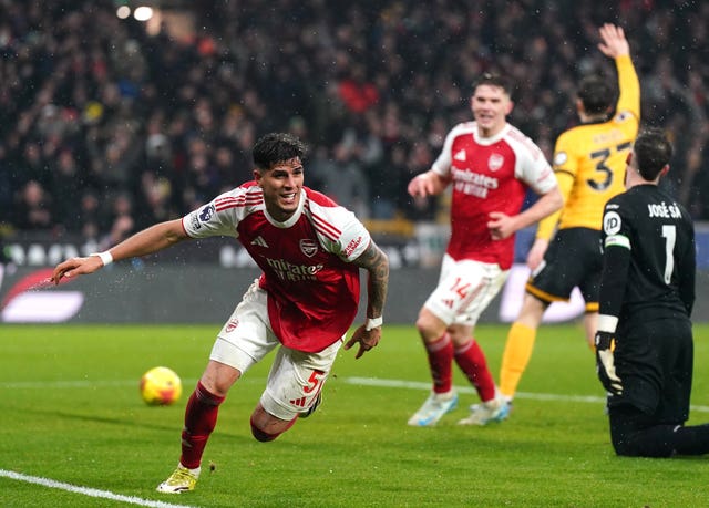 Piero Hincapie celebrates scoring