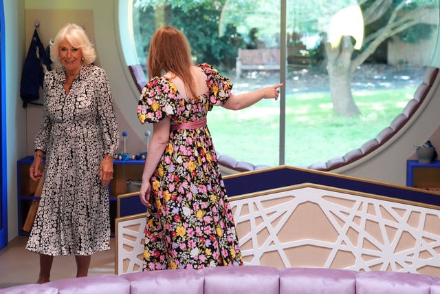 Camilla explores the Artplay Pavilion's equipment during her visit to Dulwich Picture Gallery