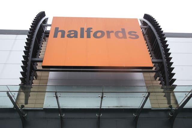 Halfords financials