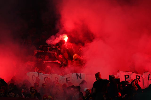 Lens fans set off smoke flares