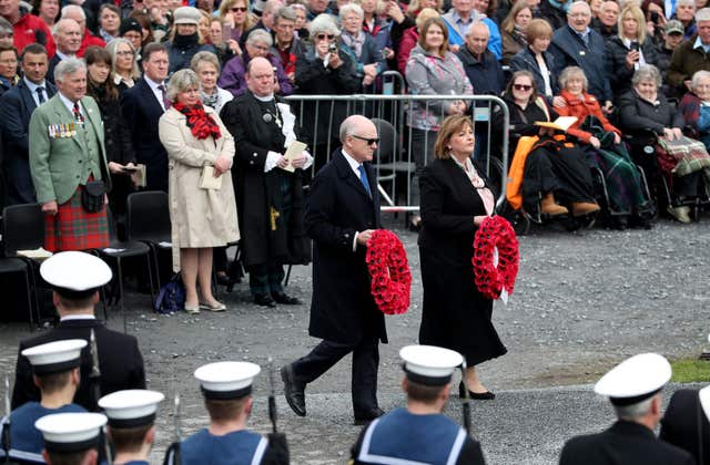 United States Ambassador Robert 'Woody' Johnson and Cabinet Secretary for Culture, Tourism and External Affairs Fiona Hyslop lay wreathes (Jane Barlow/PA)