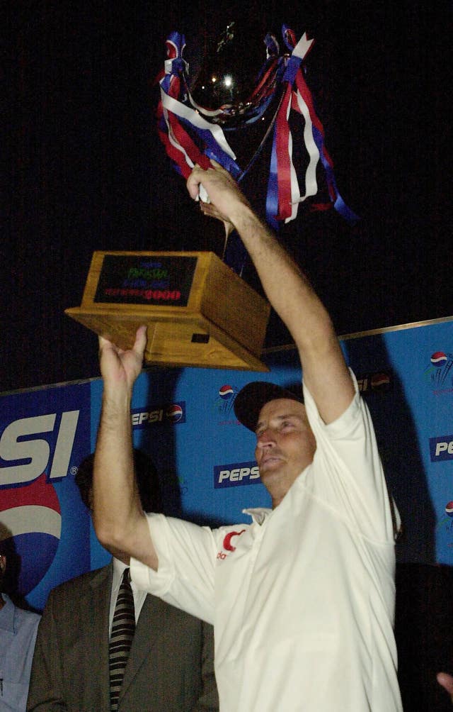 England skipper Nasser Hussain lifts the trophy after England sealed a dramatic Test series victory