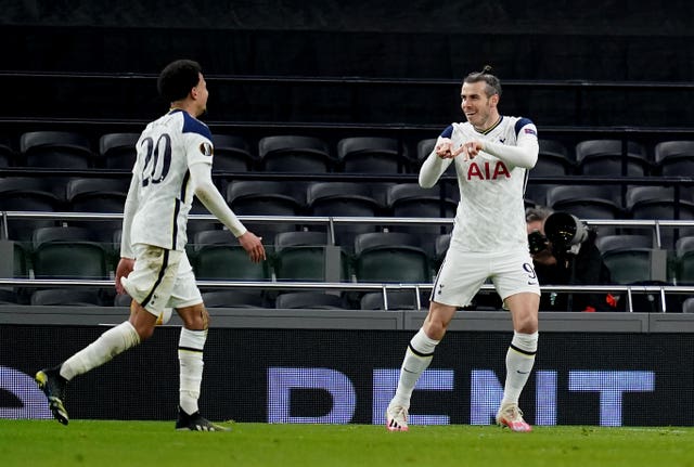 Gareth Bale celebrates his goal with Dele Alli 
