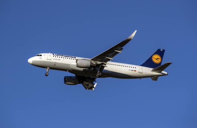A Lufthansa Airbus A320 plane 
