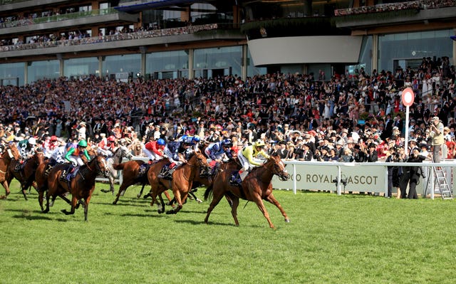 Cape Byron comes home clear in the Wokingham