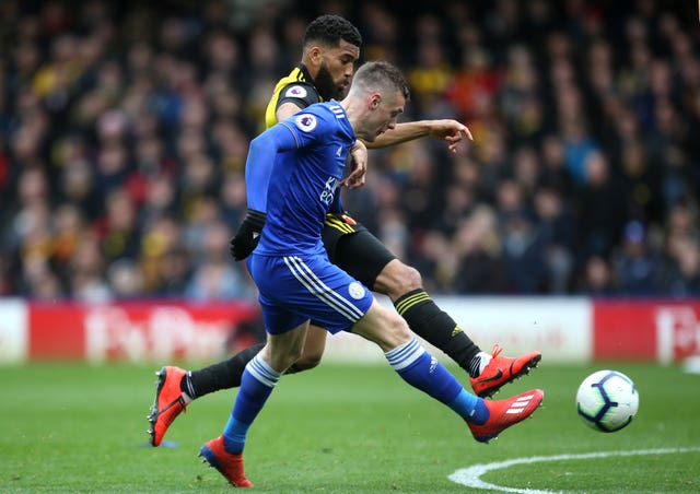 Jamie Vardy fires in Leicester's equaliser