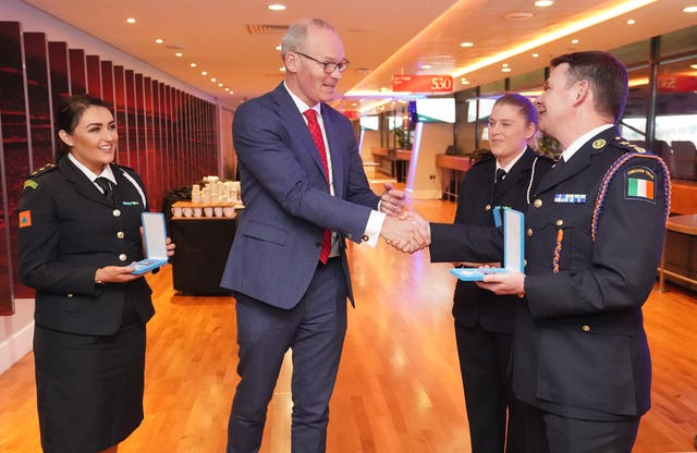 Simon Coveney meets Civil Defence volunteers