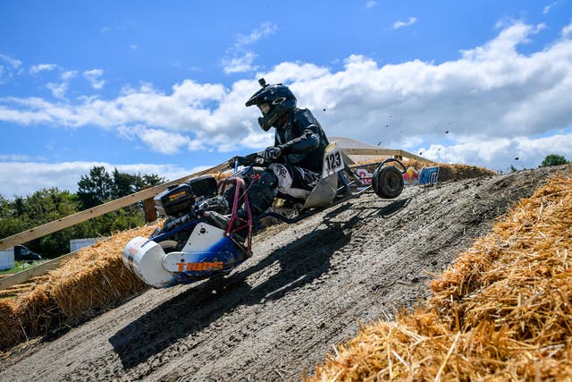 Lawn mower racing