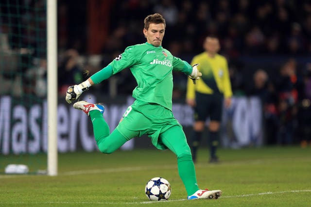 Vicente Guaita made a key save late on (Mike Egerton/EMPICS)