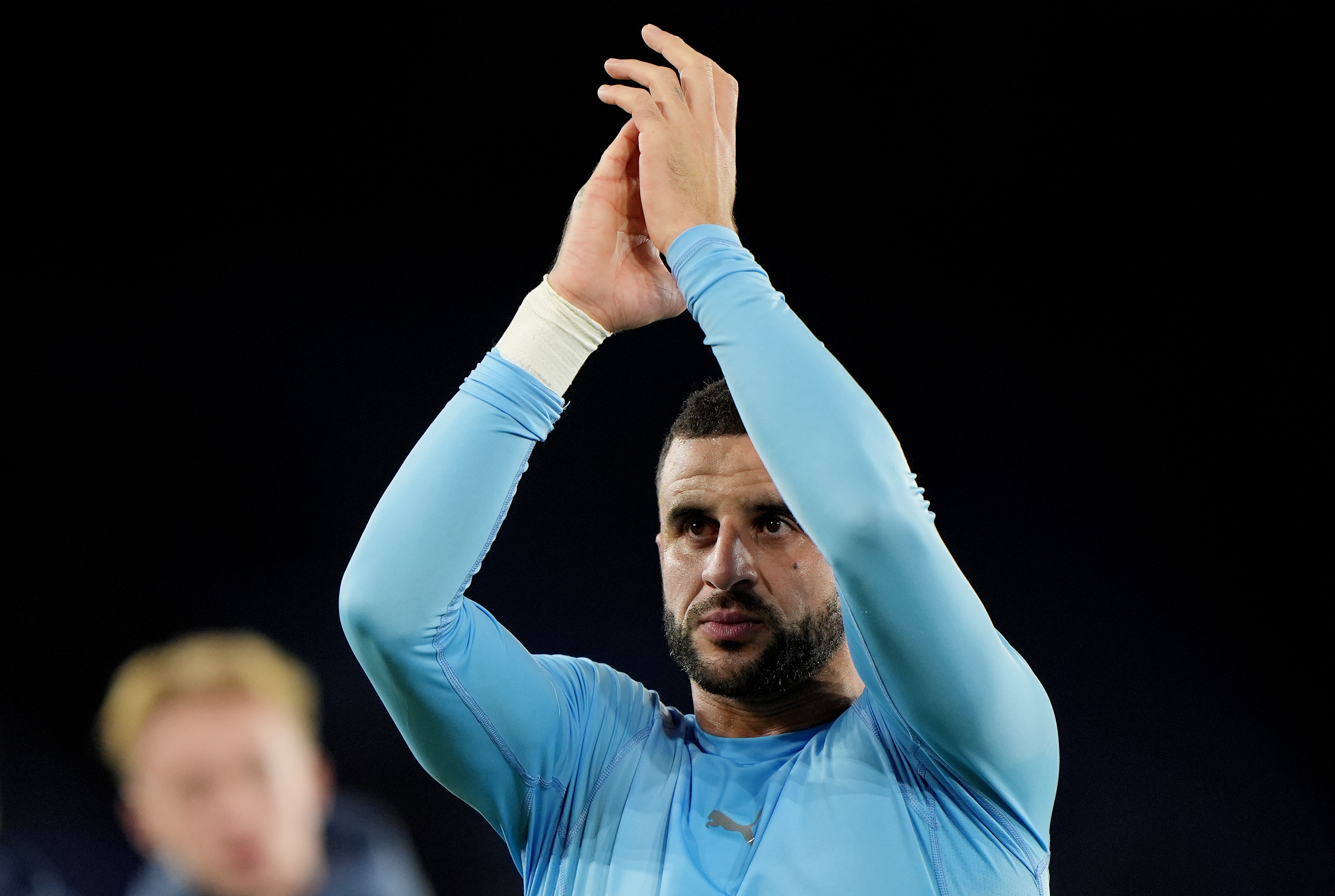 Manchester City’s Kyle Walker claps the ers