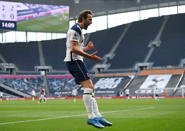 Harry Kane celebrates his goal