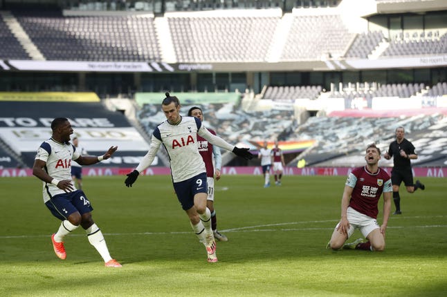 Gareth Bale celebrates his second goal