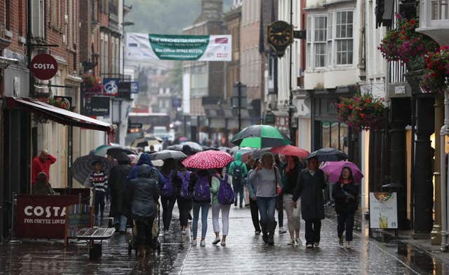 Almost 1,000 stores have closed in 12 'Portas Pilot' towns over the last five years.