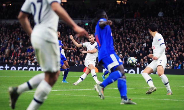 Kane brace caps comeback as Mourinho’s Tottenham reach knockout stage