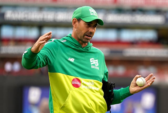 Stephen Fleming coaching Southern Brave.