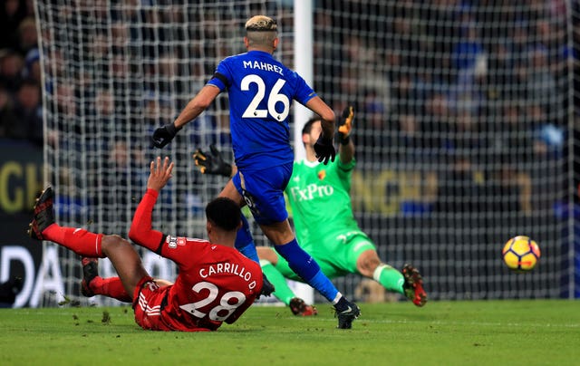 Vardy and Mahrez fire Foxes to victory over struggling Watford