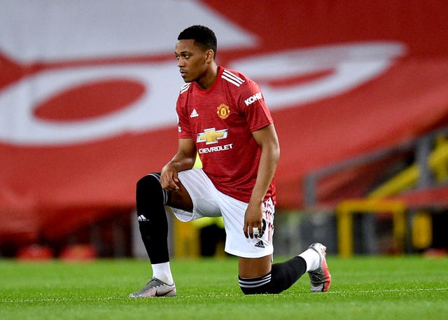 Anthony Martial is still struggling with a knee injury 