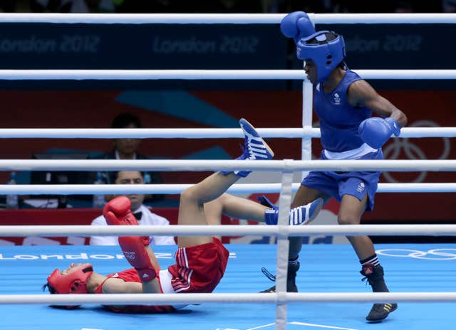 Adams knocked down Ren during the final