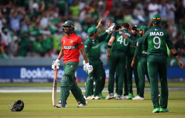Mahmudullah had no answer to the yorker