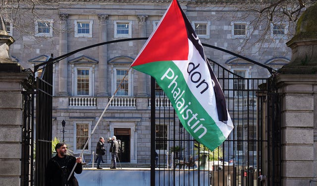 Dail returns after break
