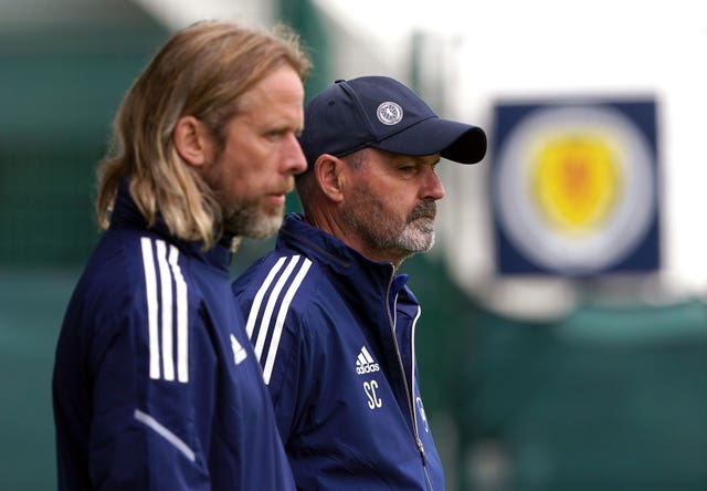Steve Clarke alongside Austin MacPhee