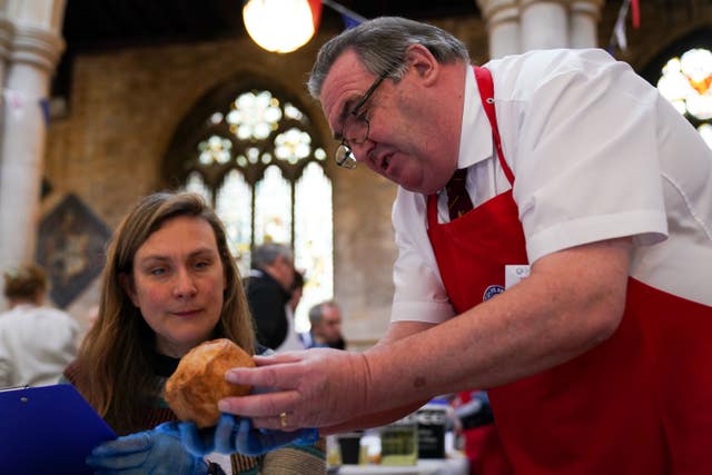 Pie judging