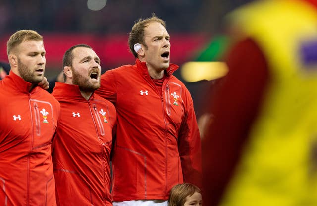 Alun Wyn Jones, right