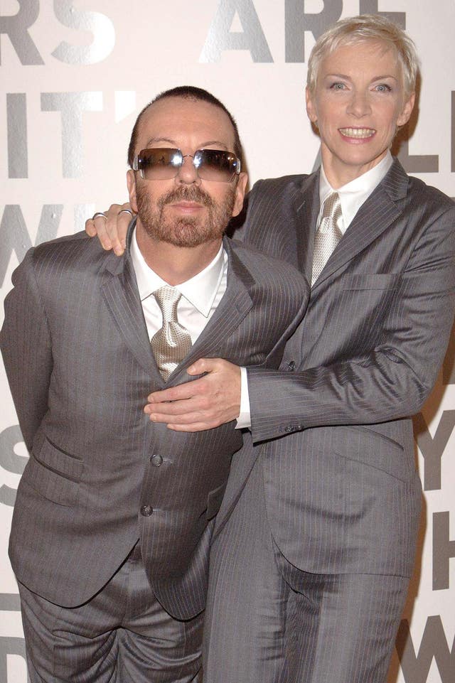 SHOWBIZ Eurythmics