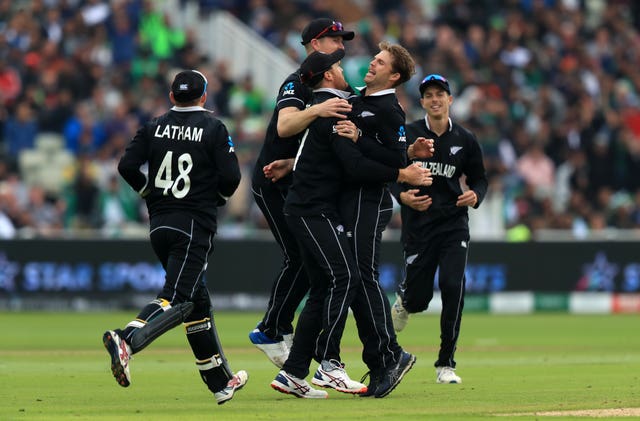 New Zealand players celebrate the wicket of Pakistan’s Imam-ul-Haq