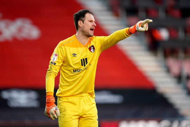 Rafael Benitez makes Andros Townsend and Asmir Begovic first Everton signings PLZ Soccer Rafael Benitez makes Andros Townsend and Asmir Begovic first Everton signings PLZ Soccer