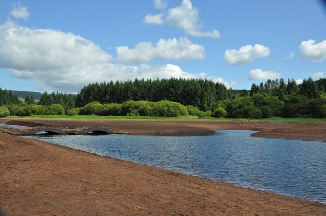 Low water levels at the Llwyn-On reservoir in South Wales revealed an old stone bridge