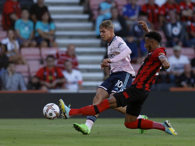 Emile Smith Rowe playing for Arsenal