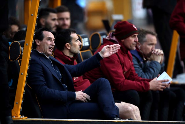 Emery issues instructions from the dugout at Molineux