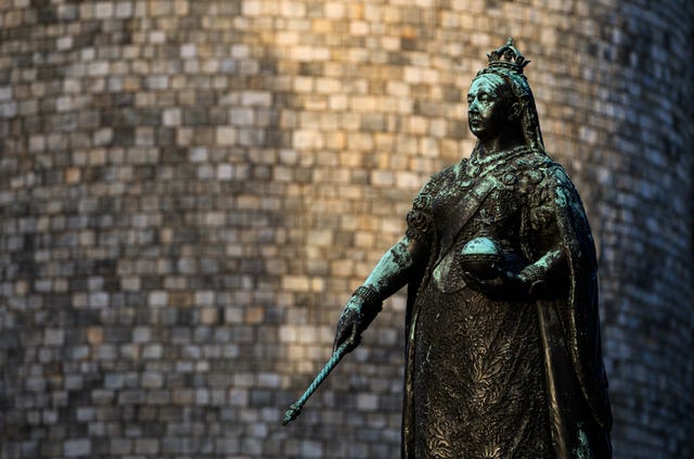 Queen Victoria statue near Windsor Castle