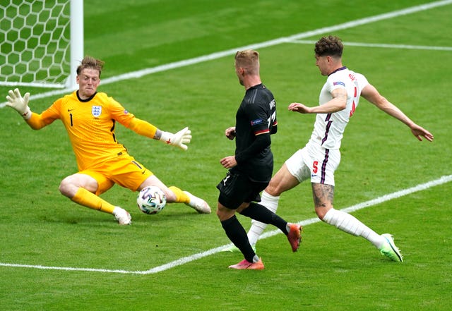Kasper Schmeichel backed by dad to be spot-on if England clash goes to penalties PLZ Soccer Kasper Schmeichel backed by dad to be spot-on if England clash goes to penalties PLZ Soccer